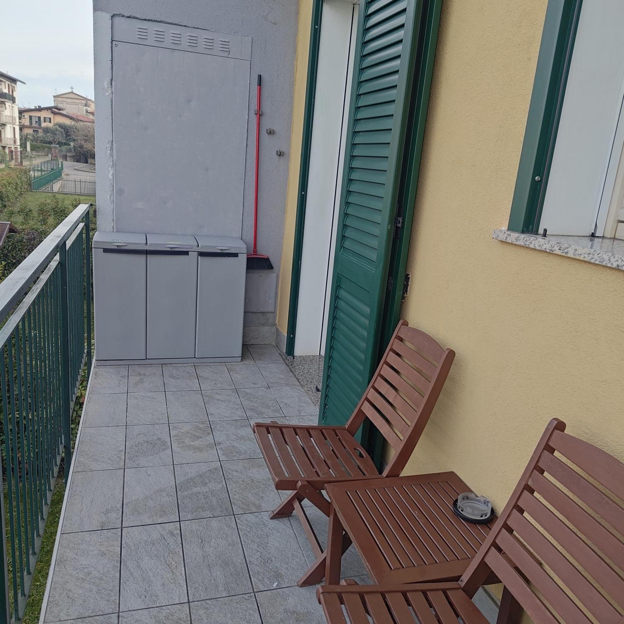 Peschiera Appartamenti Vacanze ペスキエーラ・デル・ガルダ エクステリア 写真