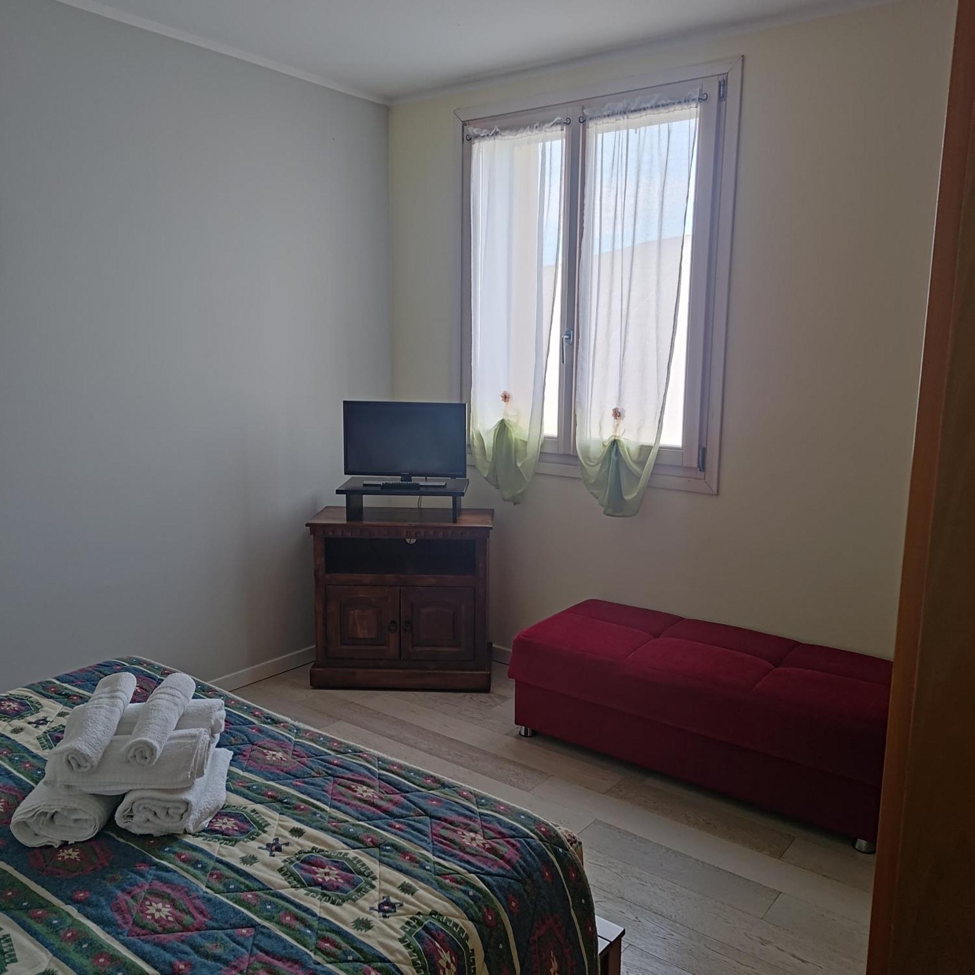 Peschiera Appartamenti Vacanze ペスキエーラ・デル・ガルダ エクステリア 写真