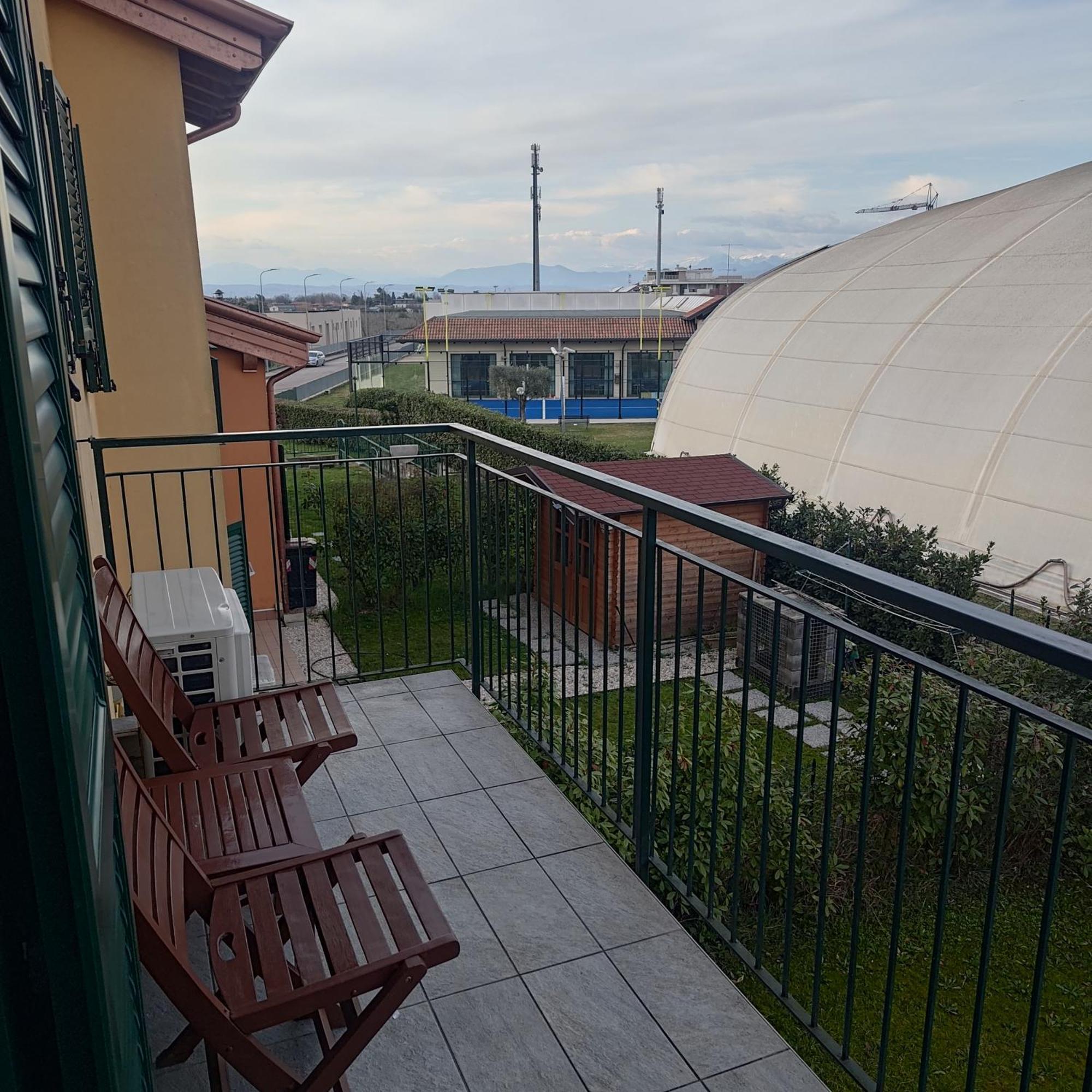 Peschiera Appartamenti Vacanze ペスキエーラ・デル・ガルダ 部屋 写真