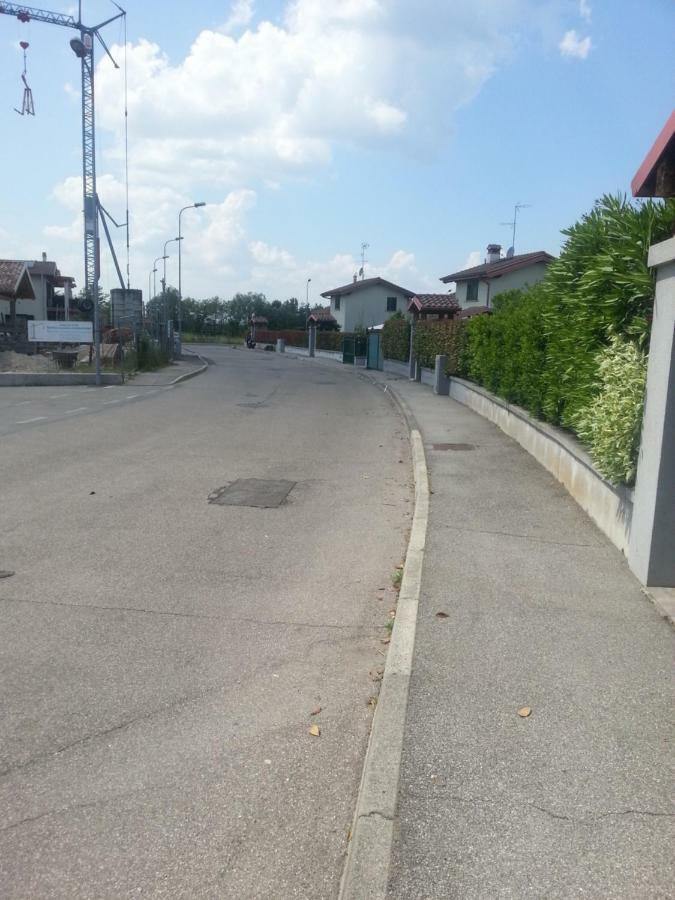 Peschiera Appartamenti Vacanze ペスキエーラ・デル・ガルダ エクステリア 写真